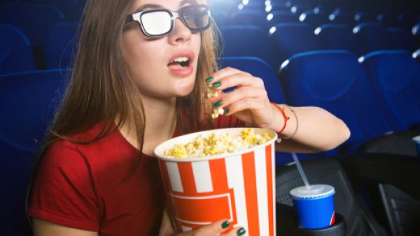  استخدام حاملة الأكواب الصحيحة الخاصة بمقعدك