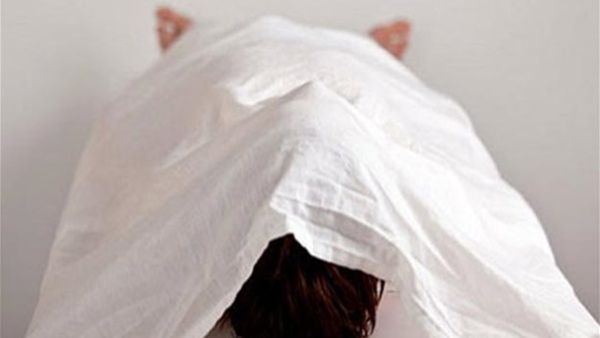 طعن زوجته بعد 9 ايام على الزواج