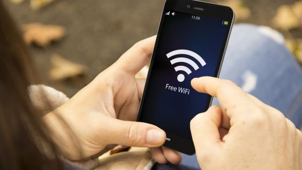 Dubai's Department of Islamic Affairs issued a fatwa saying using a WiFi connection without permission is improper Islamic behavior. (Shutterstock)
