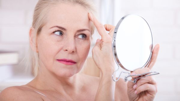 تجنّب التّدخين فهو يدمّر كولاجين البشرة.