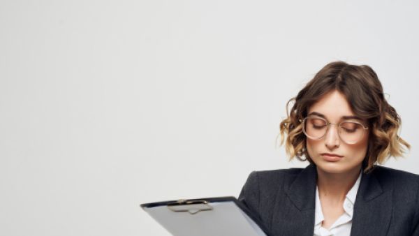 إمرأة القوس سيدة مجتمع ومغامرة ومستقلة 

