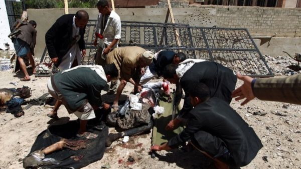 الحوثيون يشكرون عُمان لاستقبالها طائرة تقل جرحاهم للعلاج
