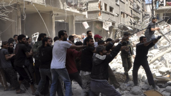 A recent deal to evacuate fighters and their families has reportedly fallen through.  (Twitter)