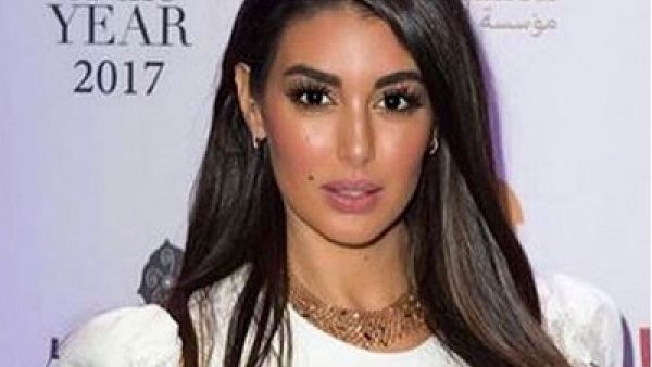  ياسمين صبري تفوز بجائزة المرأة العربية للأعمال الإنسانية 