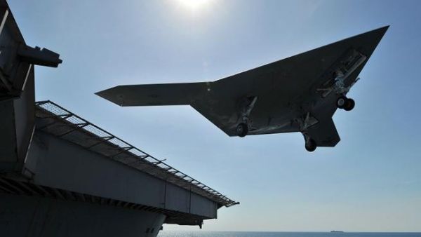 An unmanned drone carries out a touch go landing in the Atlantic (US Navy/AFP)