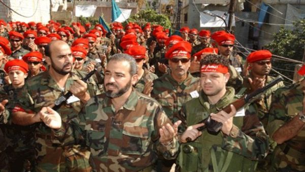 زعيم جماعة “أنصار الله” الفلسطينية، جمال سليمان، يغادر لبنان إلى سوريا