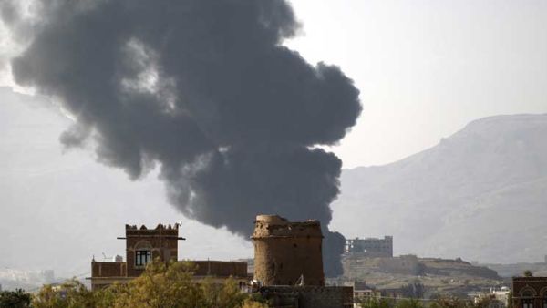 غارات جوية للتحالف العربي على مواقع في اليمن