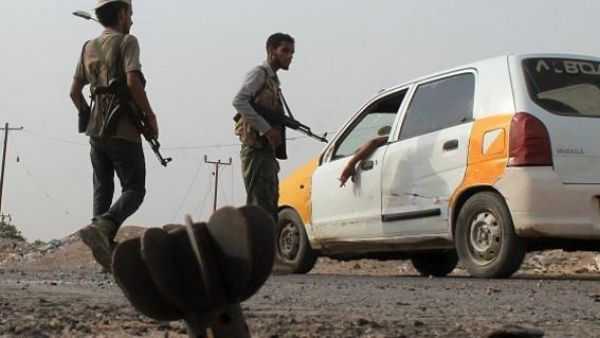  الاستيلاء على معدات عسكرية وأسلحة تابعة للحوثيين خلال المواجهات في تعز