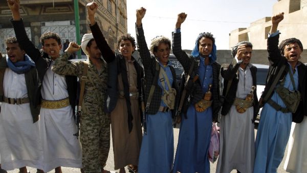 Yemeni men supporting the Houthi rebels demonstrate against a UN-proposed peace plan for their country during a protest outside the hotel hosting UN envoy for Yemen, in Sanaa, on November 5, 2016. (AFP/Mohammed Huwais)