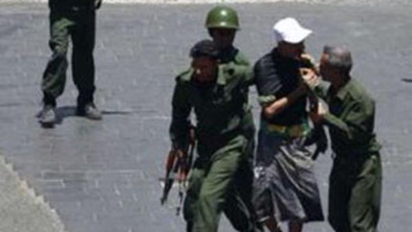  قصف طيران التحالف، والقوات السعودية المرابطة على الشريط الحدودي، مواقع متفرقة للحوثيين في محافظة صعدة