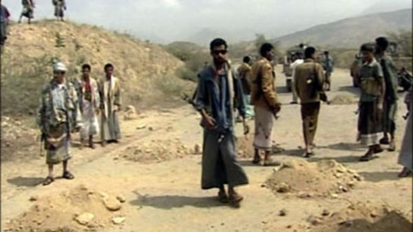 الحوثيون خاضوا حربا متقطعة ضد الحكومة أدت الى نزوح 350 ألف شخص منذ عام 2004