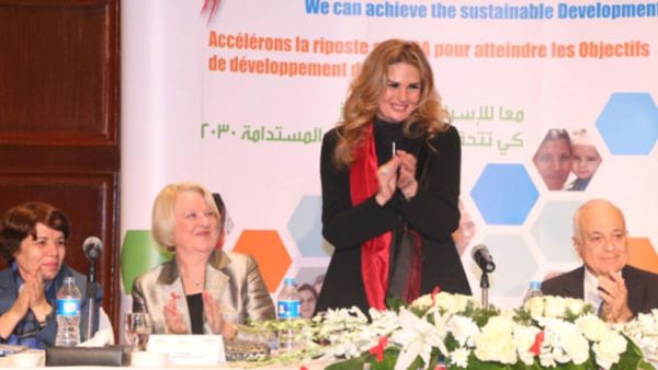 يسرا سفيرة النوايا الحسنة للقضاء على الإيدز