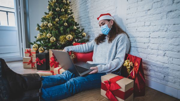 Holiday Blues Meet New Year’s Pressure