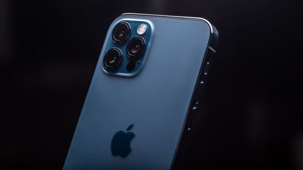 Elon Musk wants to buy Apple’s iPhone 15