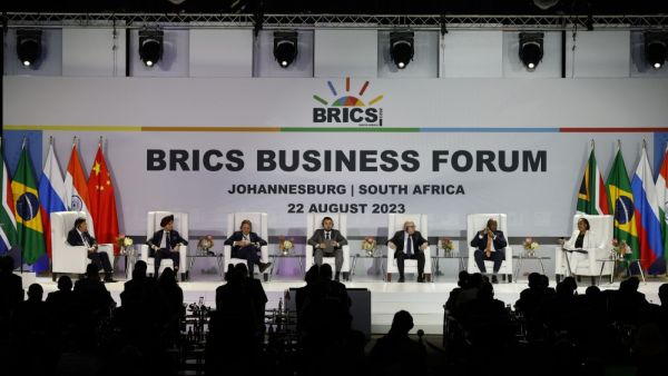BRICS in South Africa discuss expansion, US dollar reliance