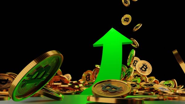 Bitcoin breaks over $44k