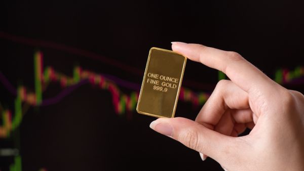 Tips for Traders: Mastering Gold Investments