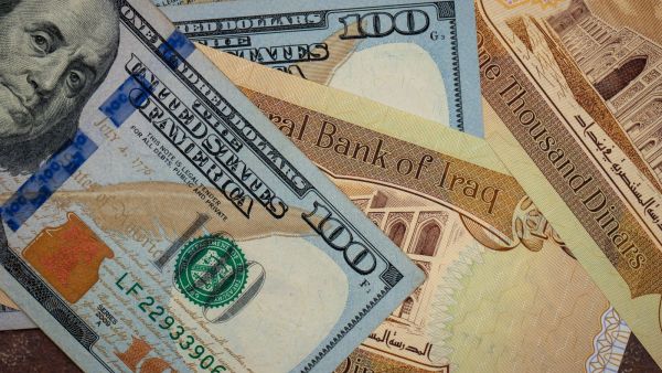 Iraqi banks ready to challenge dollar ban, sanctions