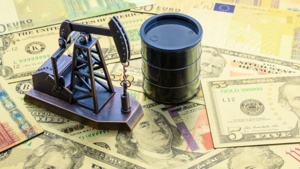 Oil prices down on OPEC+ uncertainty, US Dollar struggling