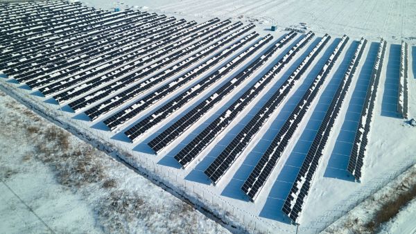 Norway installs solar panels in the Arctic