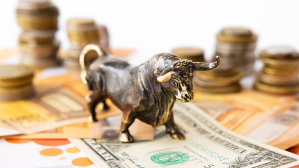 Markets up on mixed bag of stocks