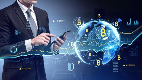 كيف تستثمر في العملات الرقمية باستخدام هاتفك الذكي