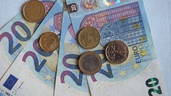 ECB raises EU interest rate to 22-year high