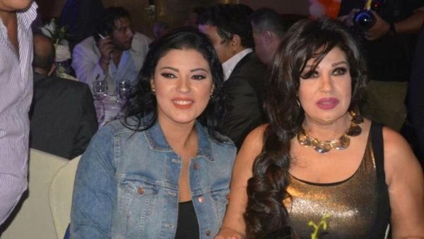 فيفي عبده وابنتها عزة مجاهد