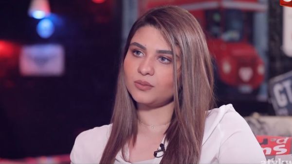 الفنانة البحرينية زينب غازي