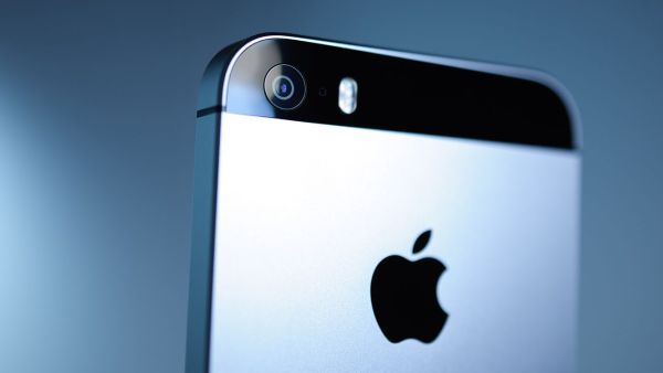 نية آبل بطرح جهاز جديد في الأسواق وهو هاتف "iPhone SE 2".