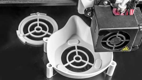 UAE: NYU Abu Dhabi Produces 3D-Printed Reusable N95 Masks 