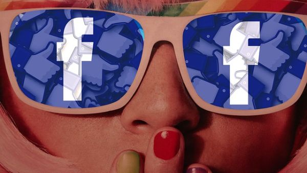 Following Twitter’s footsteps and lead, Facebook is currently fighting the infodemic by adding a pop-up message that encourages users to read the articles they didn’t click open before sharing them on its platform. (Pixabay) Tech This Week: Facebook to Nudge Users to Read Articles Before Sharing, Clubhouse Finally Releases Android Version