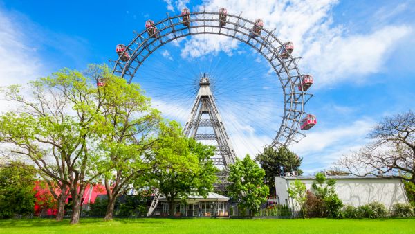 Vienna Opens Its Doors to Tourists