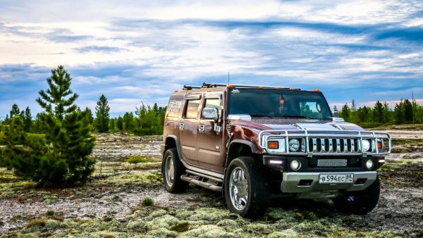 GM Unveils it's First All-Electric Hummer