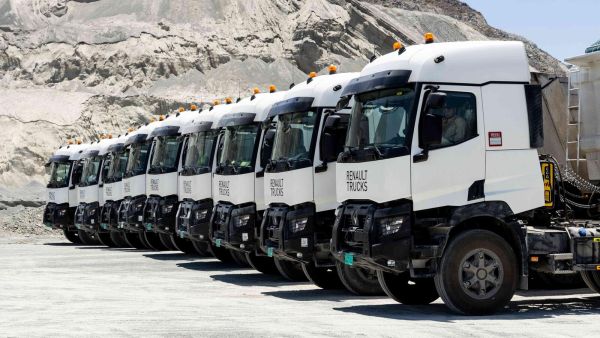Heavy-duty construction models delivered to UAE transportation company, Al Jadawel Land Transport New Fleet Deal for Ten Renault Trucks K 480 6x4 Tractor in Fujairah