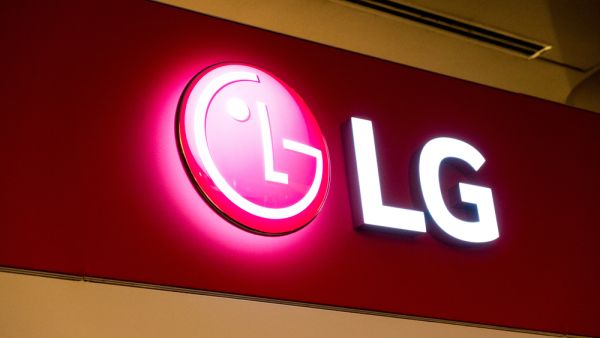 LG Shuts Down Mobile Phone Business Worldwide