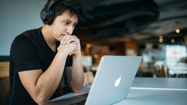 This is How Arab Video Creators Can Benefit in the Digital Era