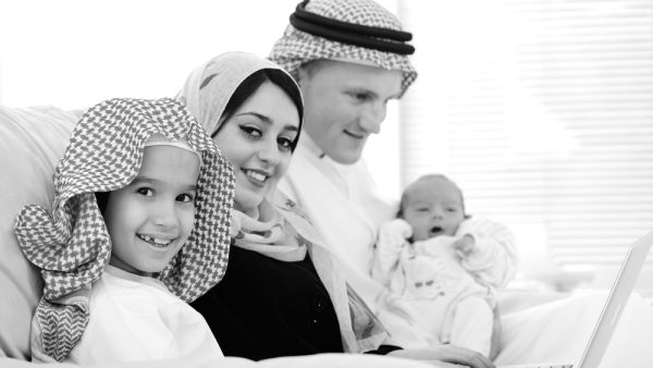 Your Guide to Maternity and Paternity Leaves in UAE