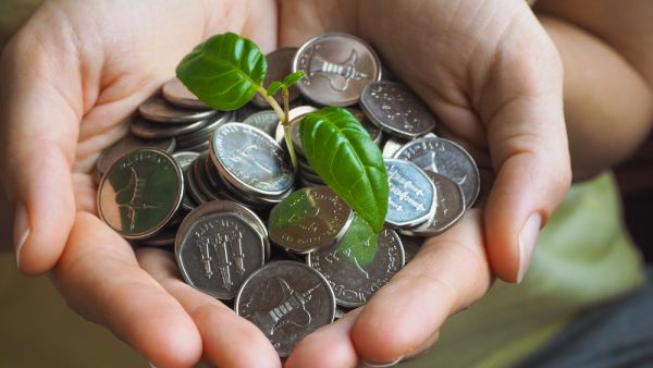 UAE: Individual Deposits in Banks Reach $3.5 Billion in Q4 2020