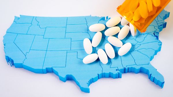 From 1999 to 2017, some 400,000 people died from overdoses involving an opioid, including prescription and illicit drugs, according to the U.S. Centers for Disease Control and Prevention. (Shutterstock) US: Insys Founder Might Serve Prison Sentence, Forfeit Over $100 Million Over Opioid Crisis