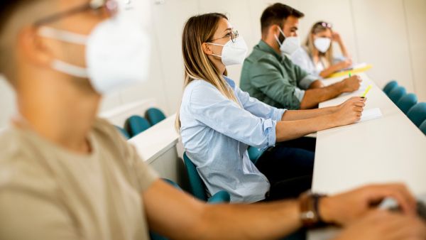 UAE-Based University Lures Vaccinated Students with Up to 50 Percent Discount On Fees