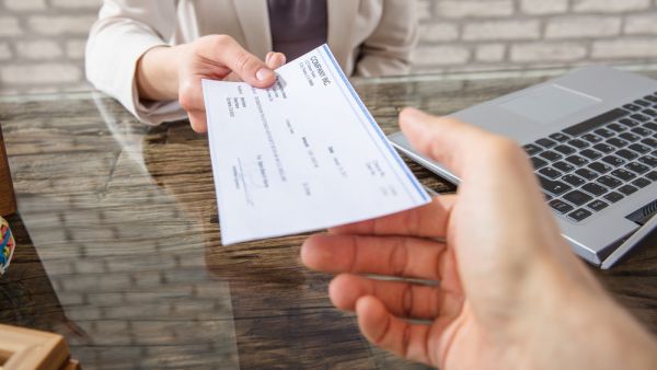 Kuwait Approves Bill Supporting Local Banks' Financing of Clients Affected by Pandemic 