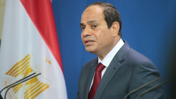 السيسي يصادق على رفع المعاشات 13%