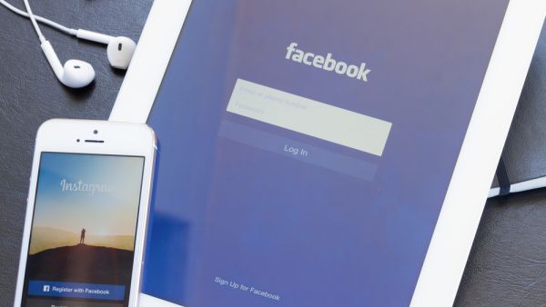 Facebook Faces Its Rivals with New Gaming App