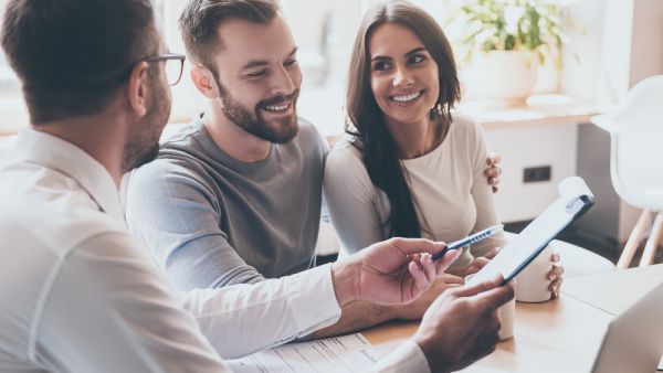 5 Tips to Help You Choose the Right Financial Adviser