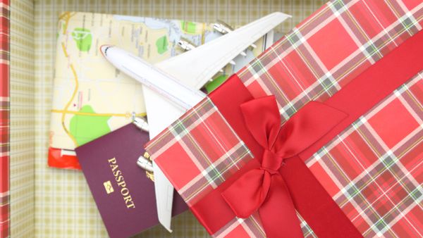 UAE Travellers Gifts Should not Exceed Dh3,000 in Value