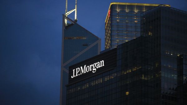 JPMorgan: حظر أمريكا للشركات الصينية يؤثر على 60 مليار دولار من السندات