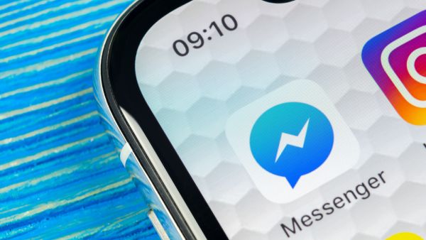 Developers reduced Messenger’s core code by 84% — going from more than 1.7 million lines of code to 360,000 — and rebuilt features to fit a new, simplified infrastructure. (Shutterstock) Revamped Messenger App is Faster, Smaller and Simpler