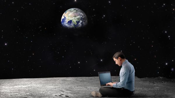 NASA, Nokia Team up to Install 4G Network on the Moon 