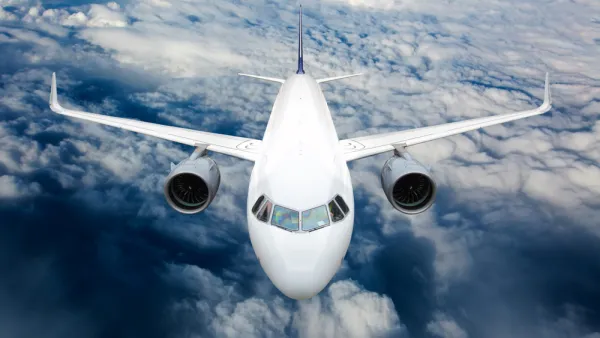 Iran Halts Flights From India over COVID-19 Variant
